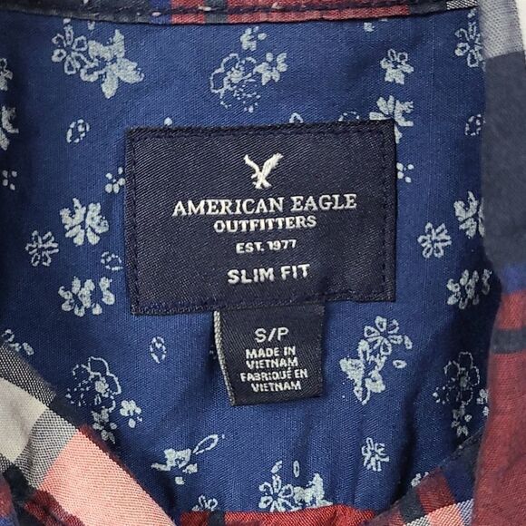 American Eagle Men Small Slim Fit Red Blue Plaid Button Down Short Sleeve Shirt - Picture 4 of 6